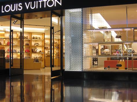 louis vuitton forum shops|louis vuitton store.